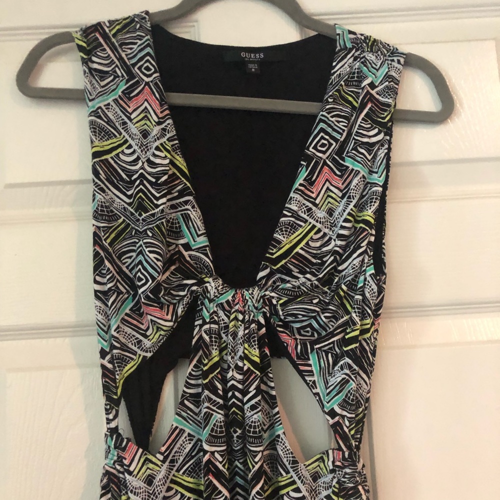 GUESS: Colorful dress